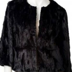 Jennifer Lopez Faux fur coat